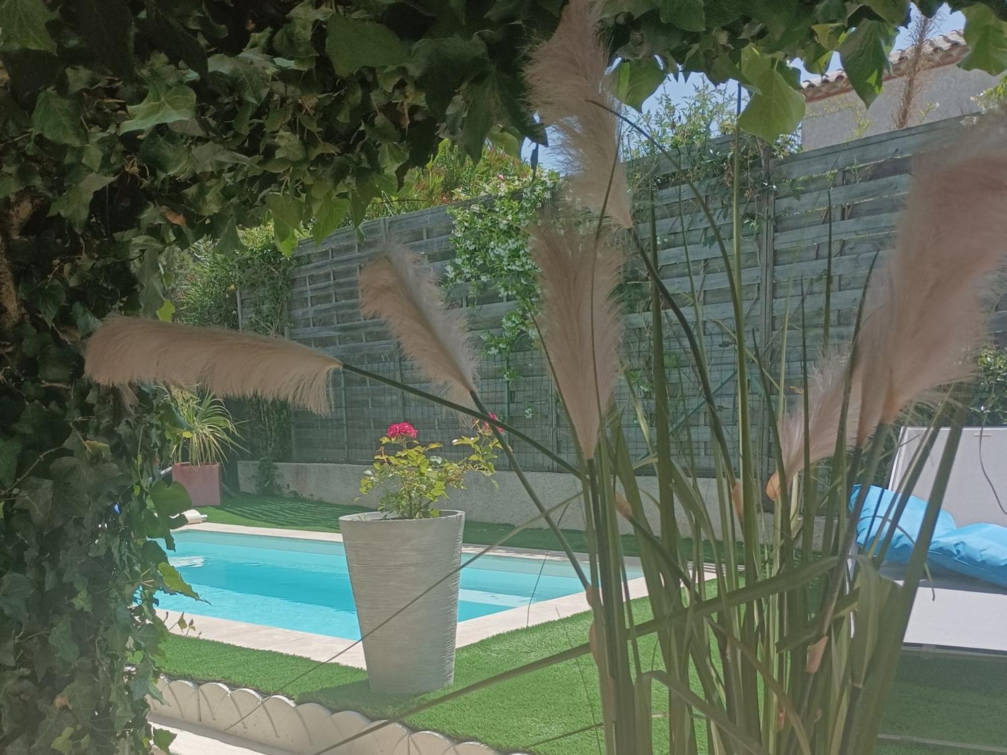 MimiLou rez-de-jardin avec piscine&spa Agde Cameră foto